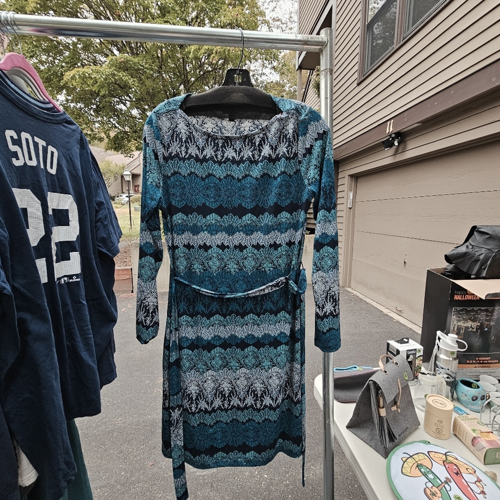 Banana Republic Blue and White Floral Dress Small